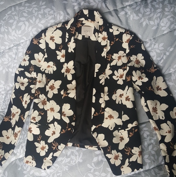 LOFT Jackets & Blazers - Loft Floral Blazer LOFT Jackets & Blazers - Loft Floral Blazer